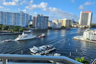 1965 S Ocean Dr #9Q, Hallandale Beach: photo 1 of 24