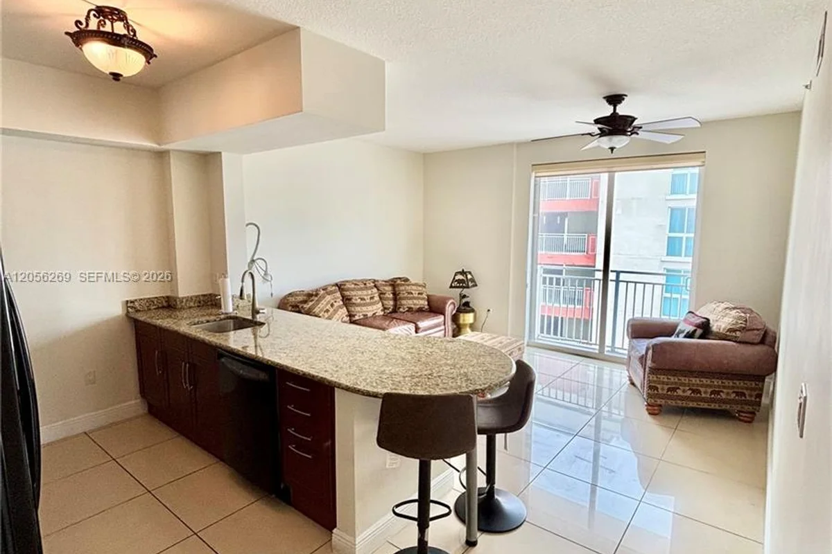 7290 SW 90th St #606, Miami: photo 1 of 22