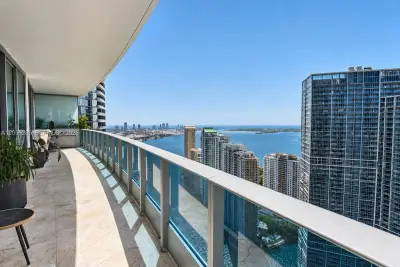 200 Biscayne Boulevard Way #5104, Miami: photo 1 of 16
