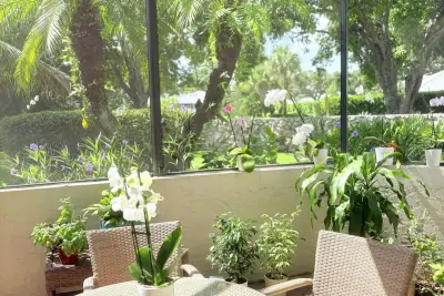 38 W Balfour Rd W, Palm Beach Gardens: photo 1 of 42