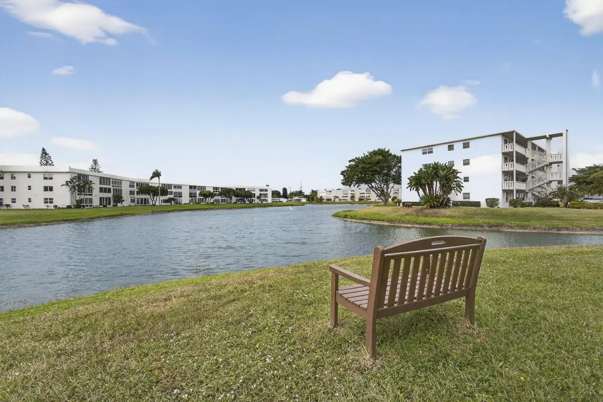 330 Wellington G, West Palm Beach: photo 1 of 39