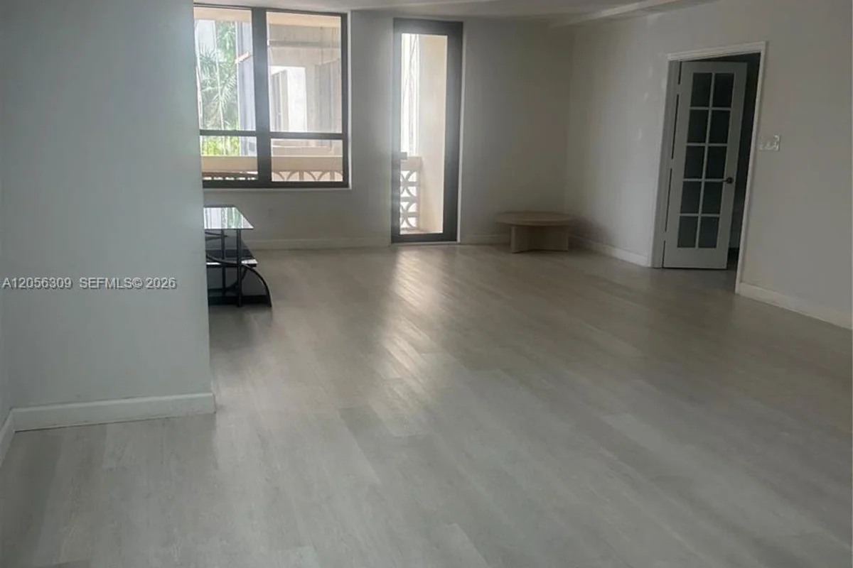 10185 Collins Ave #309, Bal Harbour: photo 1 of 9