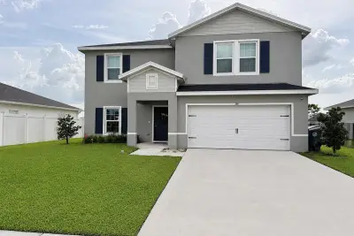 164 Dabou Loop, Belle Glade: photo 1 of 5