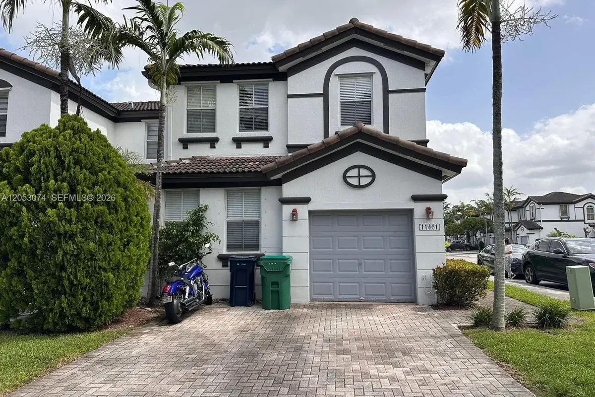 11461 NW 76th St, Doral: photo 1 of 12