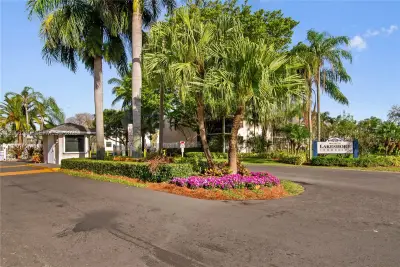 1197 Washington Cir #1197A, Homestead: photo 1 of 20