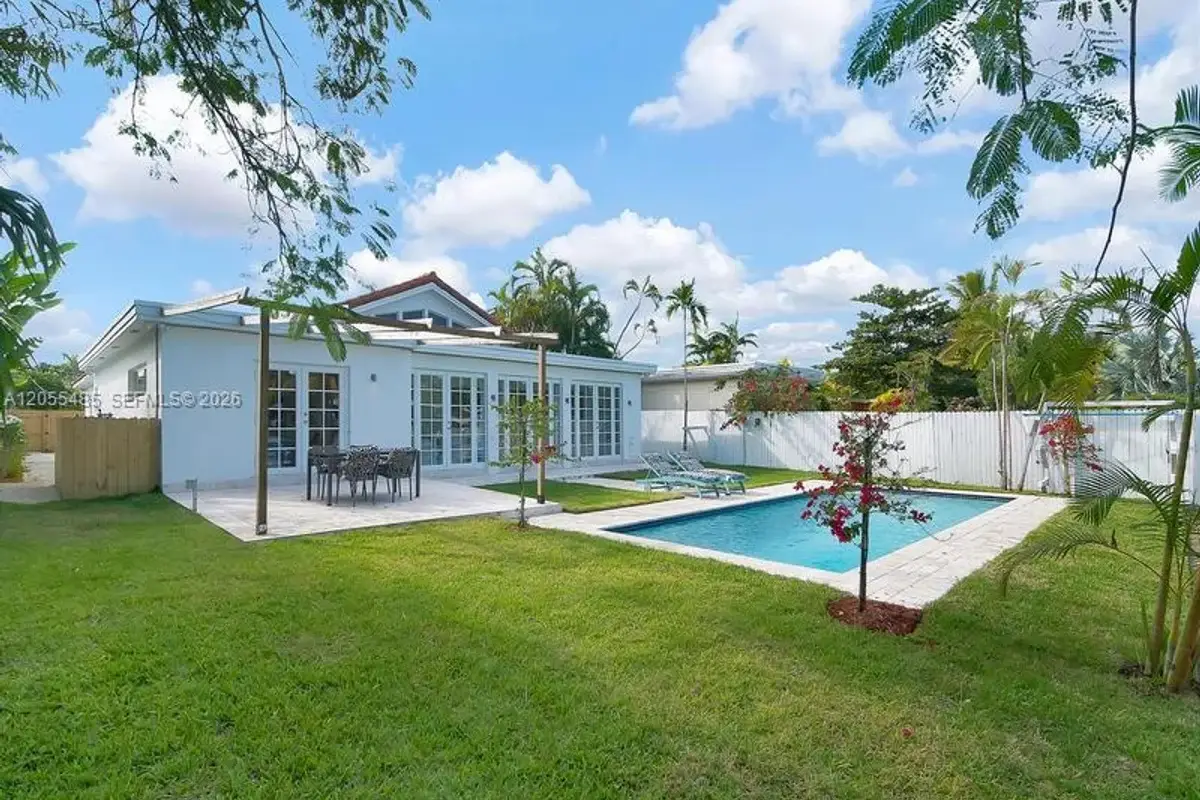 1365 Daytonia Rd, Miami Beach: photo 1 of 41