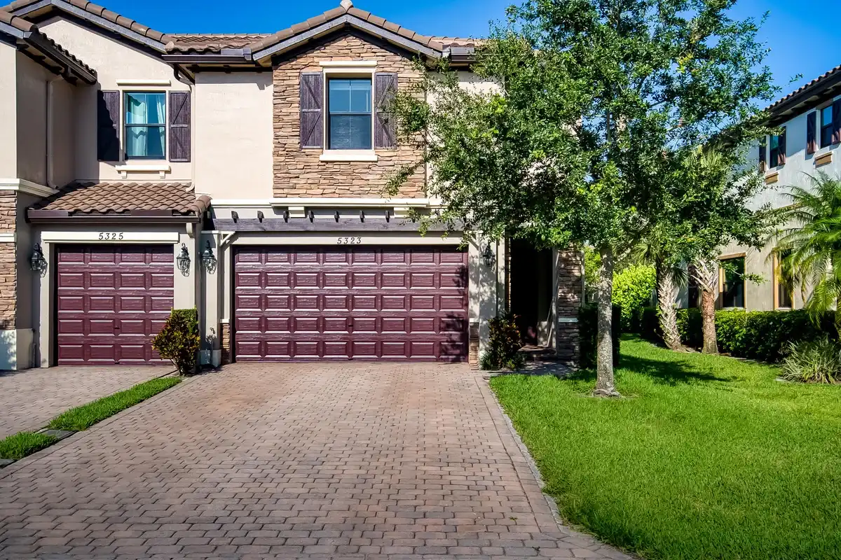 5323 Santa Maria Ave, Boynton Beach: photo 1 of 37