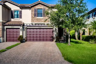 5323 Santa Maria Ave, Boynton Beach: photo 1 of 37