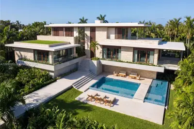 3400 S Moorings Way, Miami: photo 1 of 4