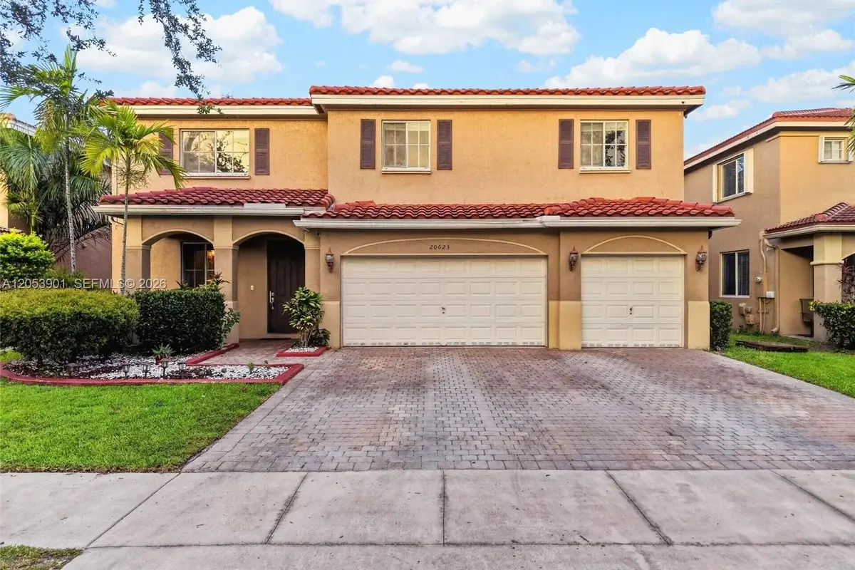 20623 NW 11th Ave, Miami Gardens: photo 1 of 27