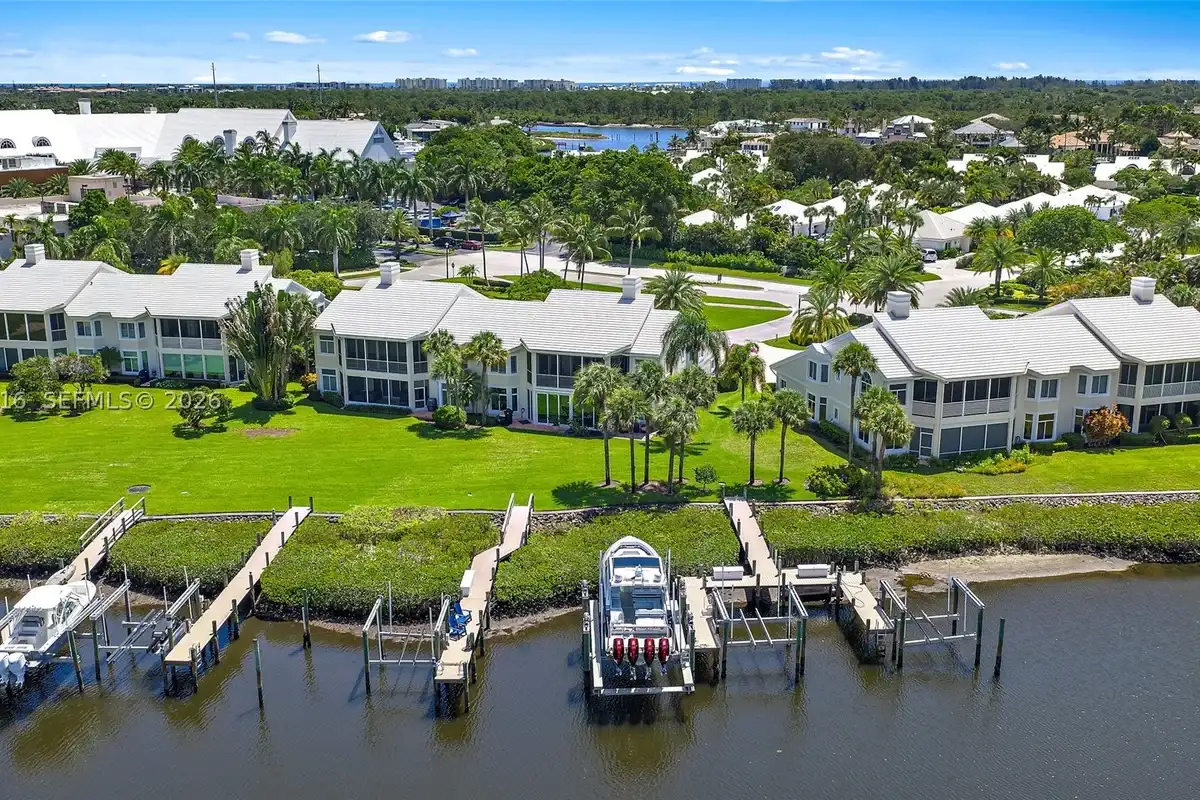 301 Captains Way, Jupiter: photo 1 of 47