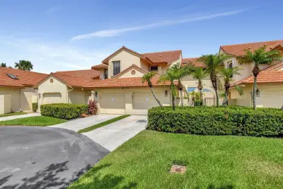 8320 Waterline Dr #201, Boynton Beach: photo 1 of 47