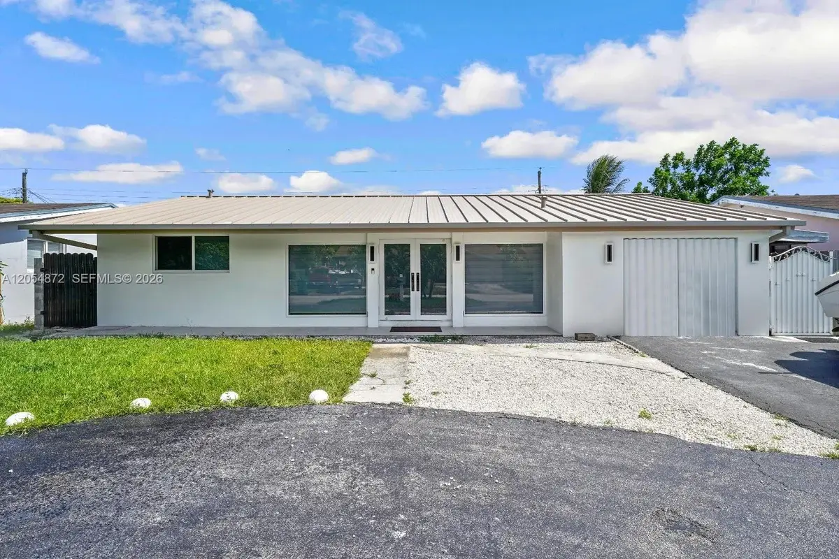 7920 Venetian St, Miramar: photo 1 of 35