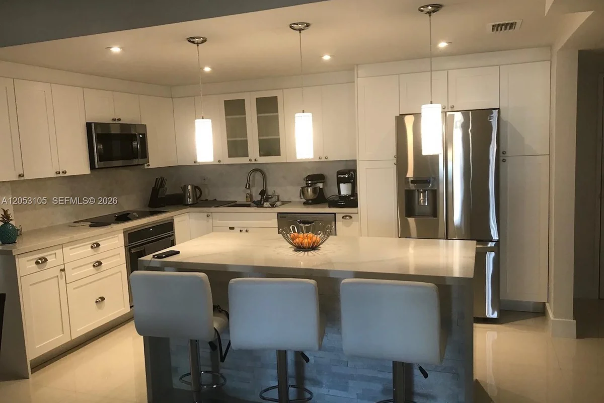 19390 Collins Ave #417, Sunny Isles Beach: photo 1 of 14