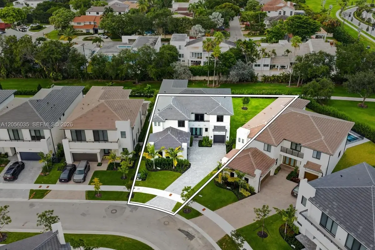 19701 NE 16 Pl, Miami: photo 1 of 97