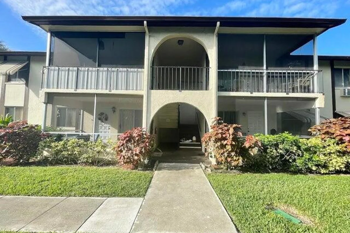 5839 La Pinata Blvd #C-1, Greenacres: photo 1 of 21
