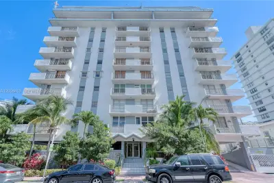 245 18th St #403, Miami Beach: photo 1 of 20