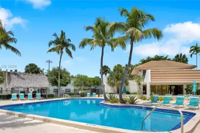 8261 SW 128th St #207, Pinecrest: photo 1 of 25