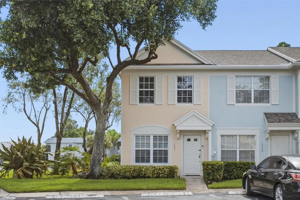 16631 Hemingway Dr, Weston: photo 1 of 44