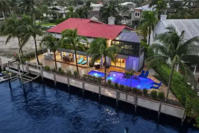 2886 NE 25th St, Fort Lauderdale: photo 1 of 53