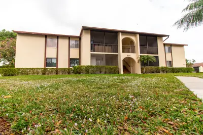 4987 Sable Pine Cir #D2, West Palm Beach: photo 1 of 23