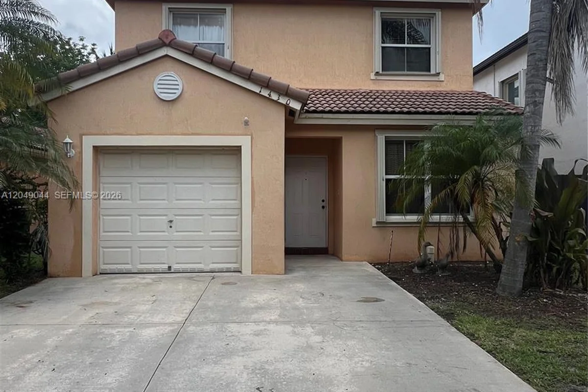 1430 SE 18th Pl, Homestead: photo 1 of 17