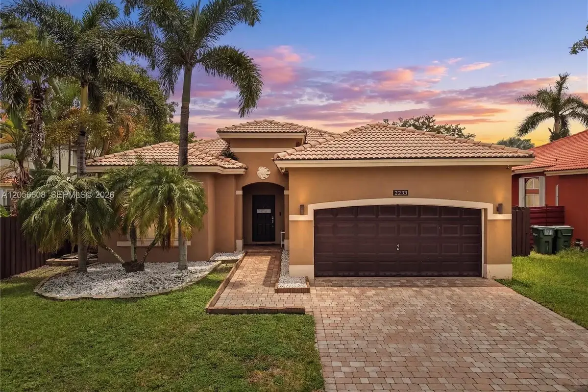 2233 SE 14th Cir, Homestead: photo 1 of 28
