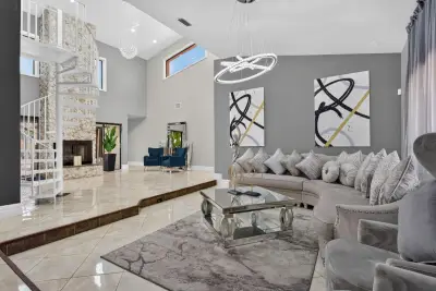 7355 NW 83rd Ave, Tamarac: photo 1 of 43