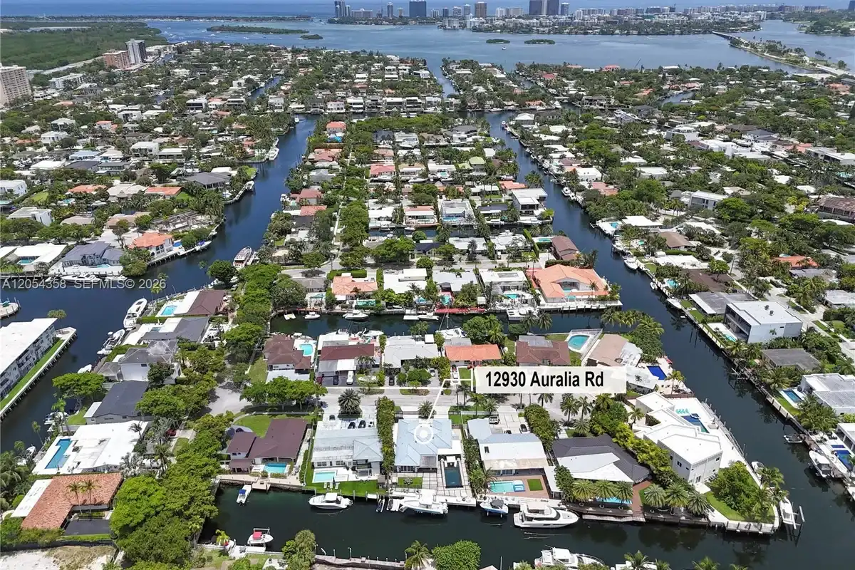 12930 Auralia Rd, North Miami: photo 1 of 30