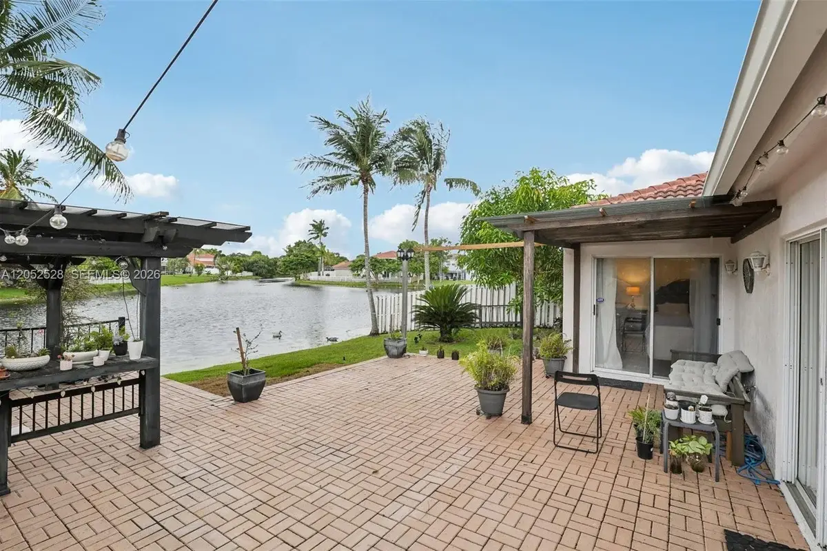 13412 NW 6th Dr, Plantation: photo 1 of 39