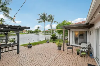 13412 NW 6th Dr, Plantation: photo 1 of 39