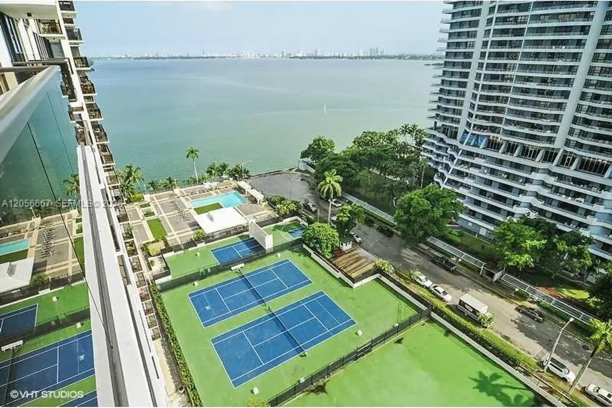600 NE 36 St #1817, Miami: photo 1 of 9