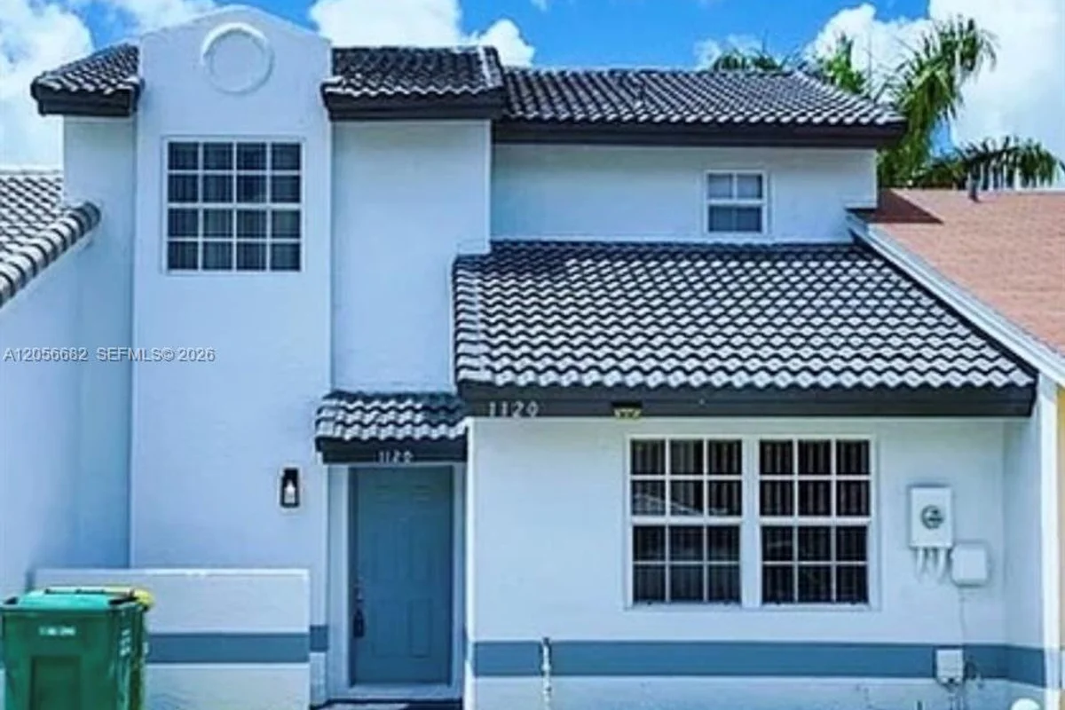 1120 SE 13th Ter, Homestead: photo 1 of 1