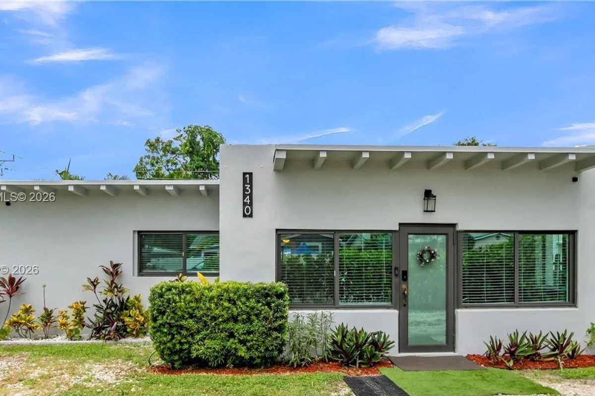 1340 NW 4th Ave, Fort Lauderdale: photo 1 of 31