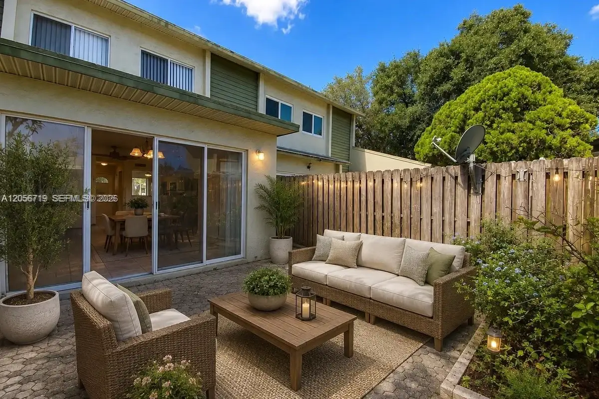 895 Crystal Lake Dr #103, Deerfield Beach: photo 1 of 22