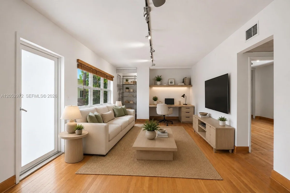 1100 Venetian Way #2B, Miami: photo 1 of 28