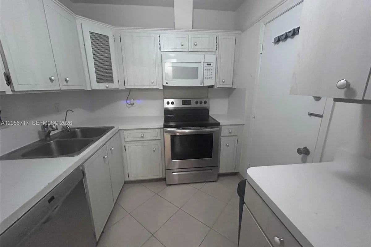 5700 NE 22nd Way #324, Fort Lauderdale: photo 1 of 22