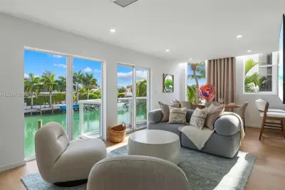 1975 Calais Dr #6, Miami Beach: photo 1 of 49