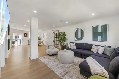 1975 Calais Dr #7, Miami Beach: photo 1 of 51