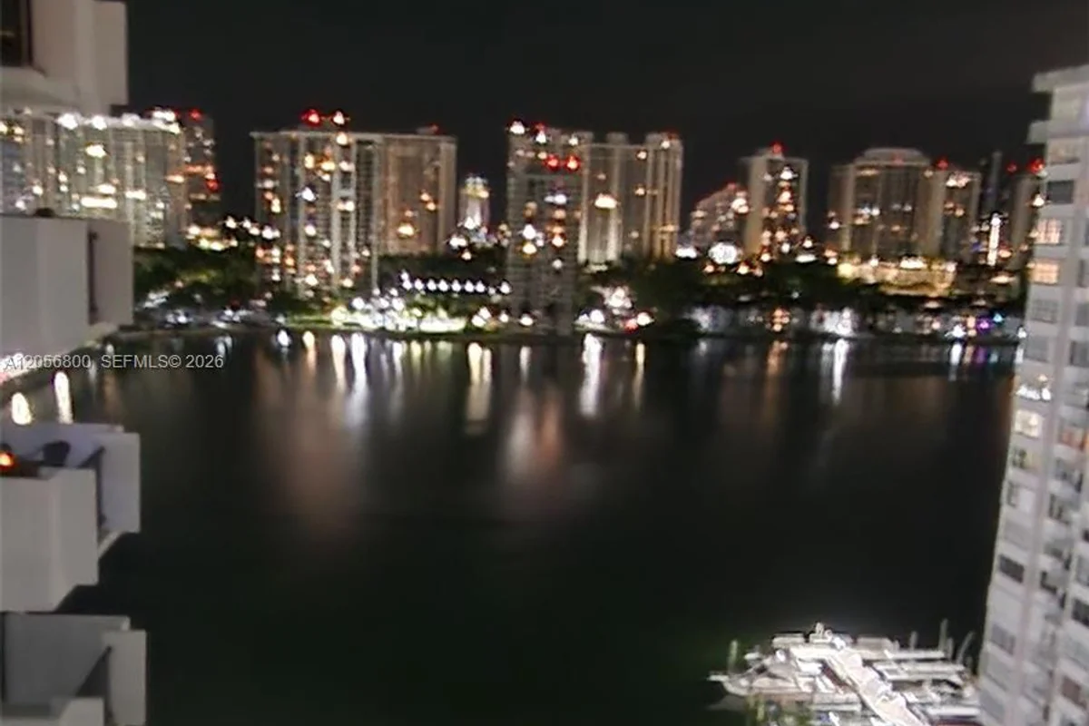 2750 NE 183rd St #1701, Aventura: photo 1 of 23