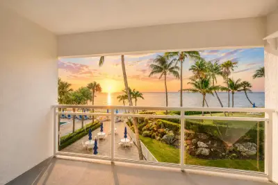 500 SE 21st Ave #304, Deerfield Beach: photo 1 of 27