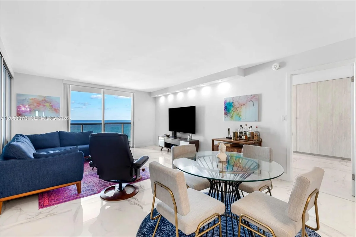 6039 Collins Ave #1527, Miami Beach: photo 1 of 20