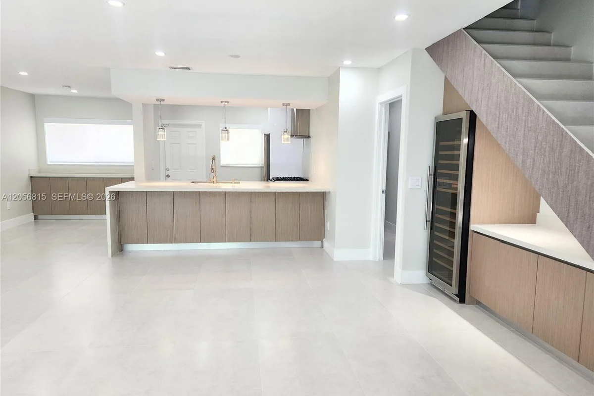 7342 Gary Ave, Miami Beach: photo 1 of 52