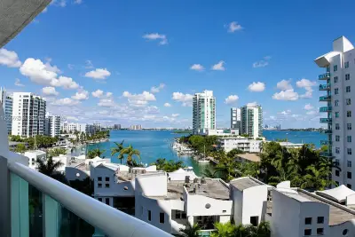 7900 Harbor Island Dr #705, North Bay Village: photo 1 of 10