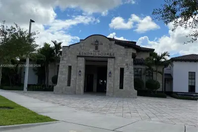 Home in Miami: photo 1 of 10
