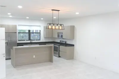 6167 SW 36th Ct, Miramar: photo 1 of 30