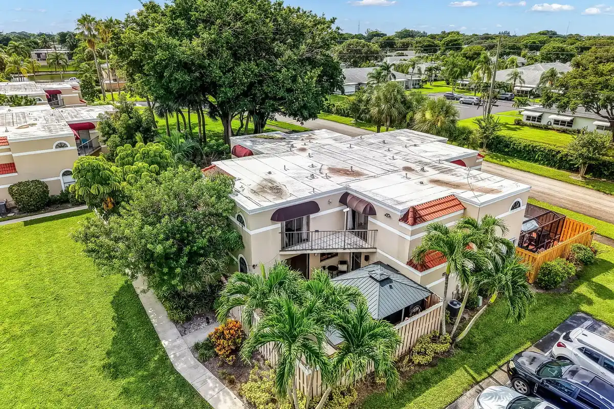 4005 Village Dr #A, Delray Beach: photo 1 of 35