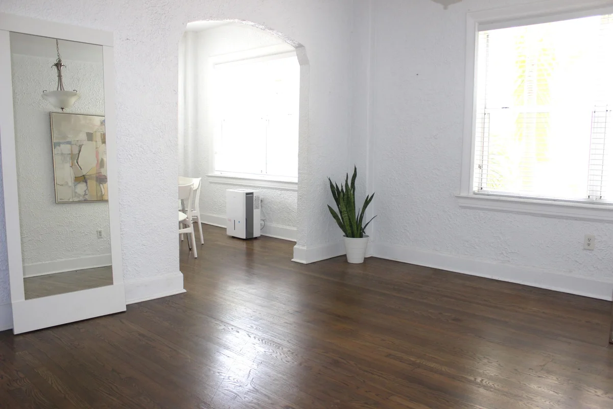 900 16th St #204, Miami Beach: photo 1 of 12