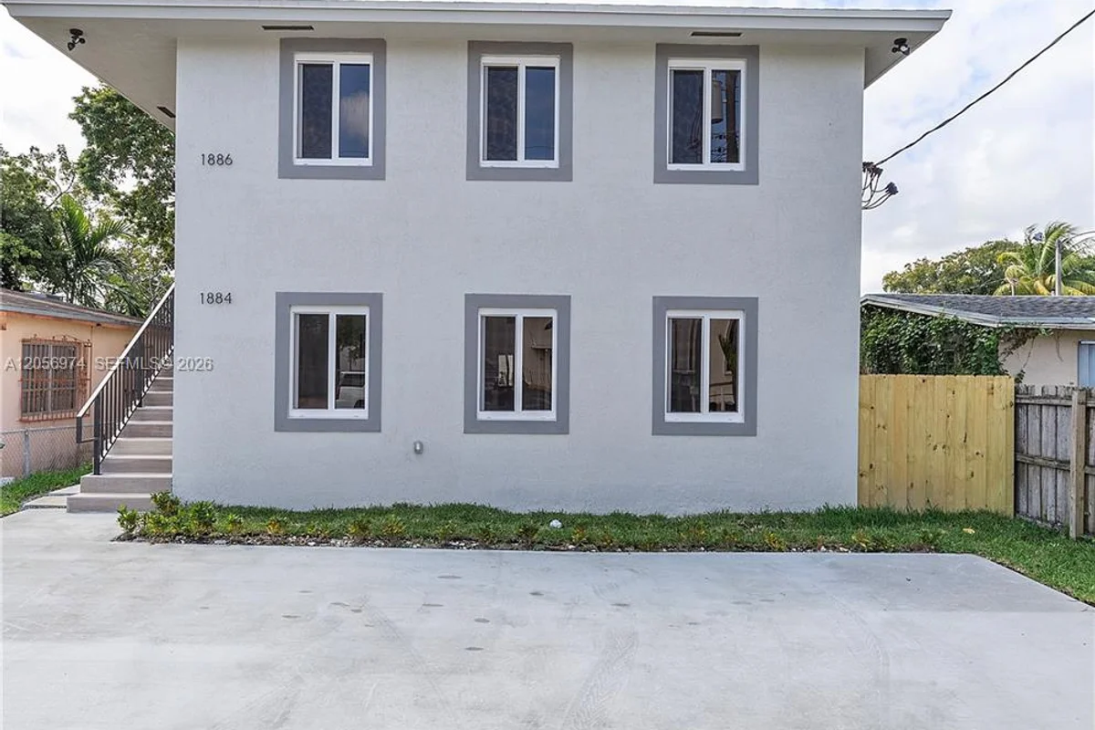1884-1886 NW 64th St #B, Miami: photo 1 of 6