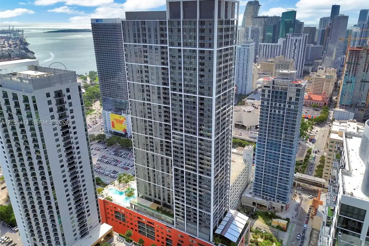 159 NE 6th St #2610, Miami: photo 1 of 42
